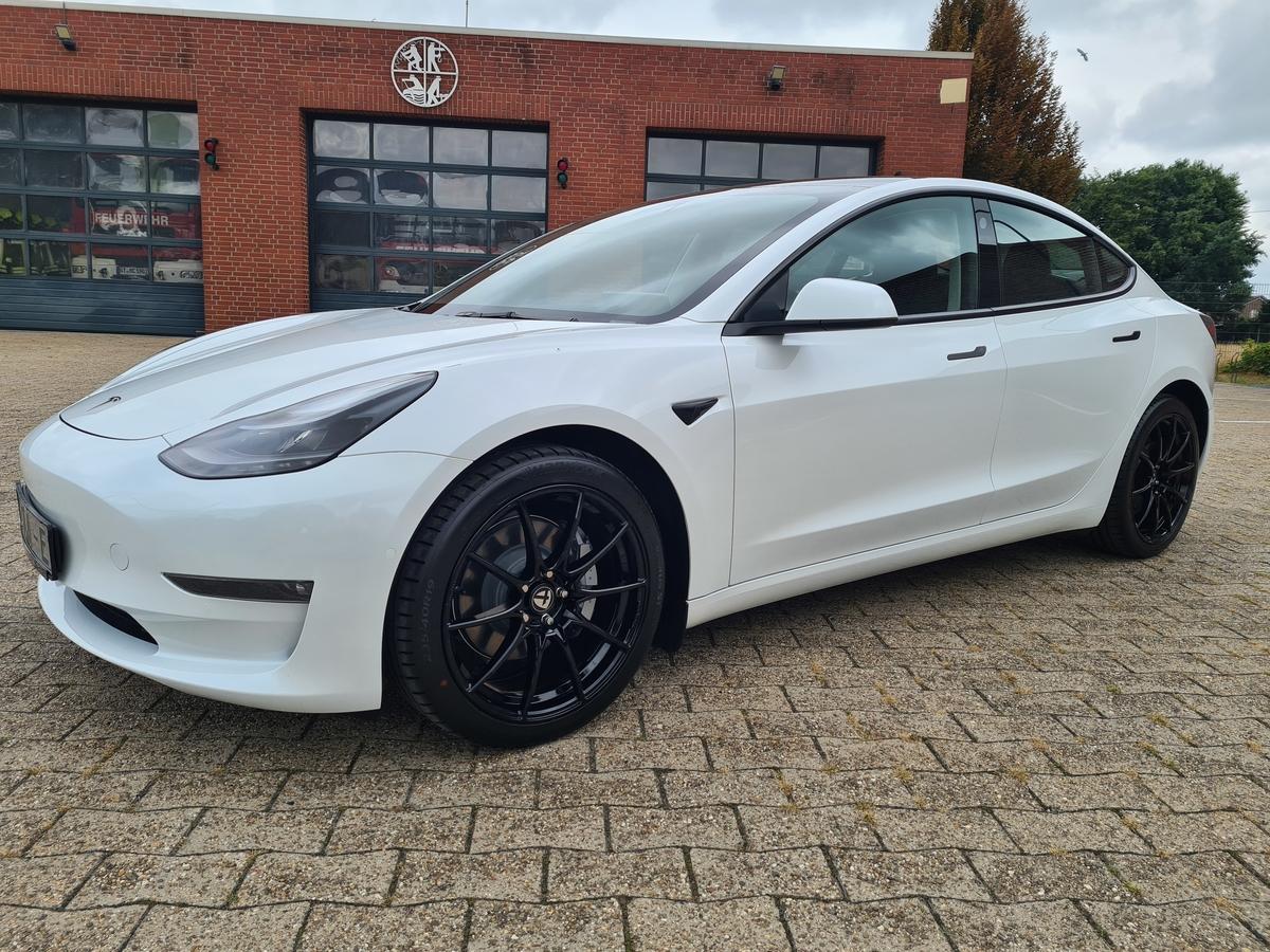 Tesla Model 3 LONG RANGE  AWD  Wenig Km Mwst